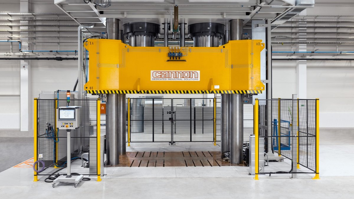 KUKA Robot Bakım Onarım Servisi Bursa - Endüstriyel robot, otomasyon hattı ve üretim sistemi servis çalışması Bursa Automation